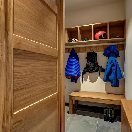 Chalet Black Pearl Chalet 5* *